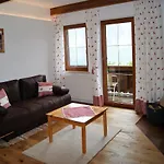 Bichlhof Apartment *